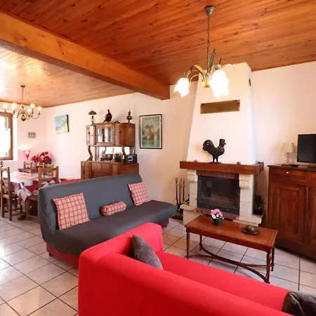 Holiday home Maison A 4 Chambres, Jardin Et Animaux Acceptes - Fr-1-742-188 Drugeac
